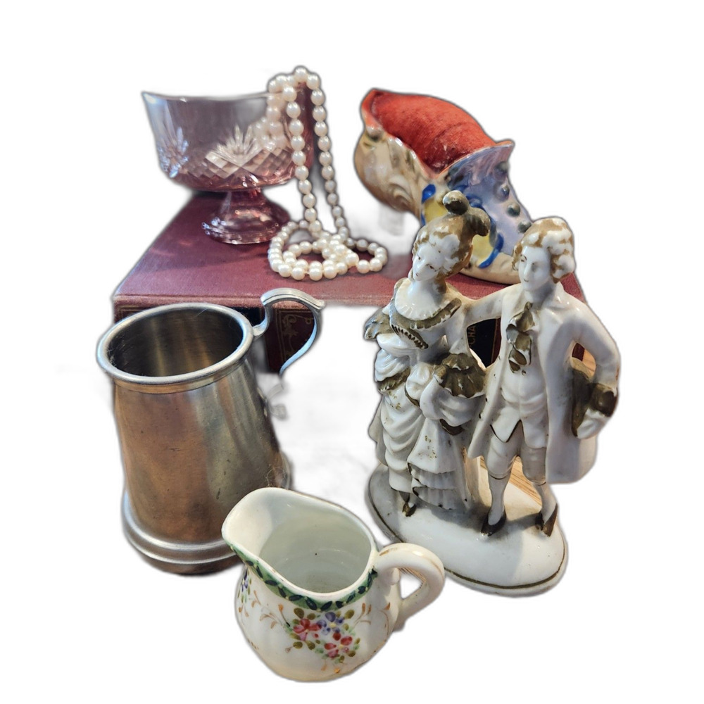 Mystery Box - Vintage Cottage Core Decor - A gift for lovers of vintage things! - Picture 4 of 6